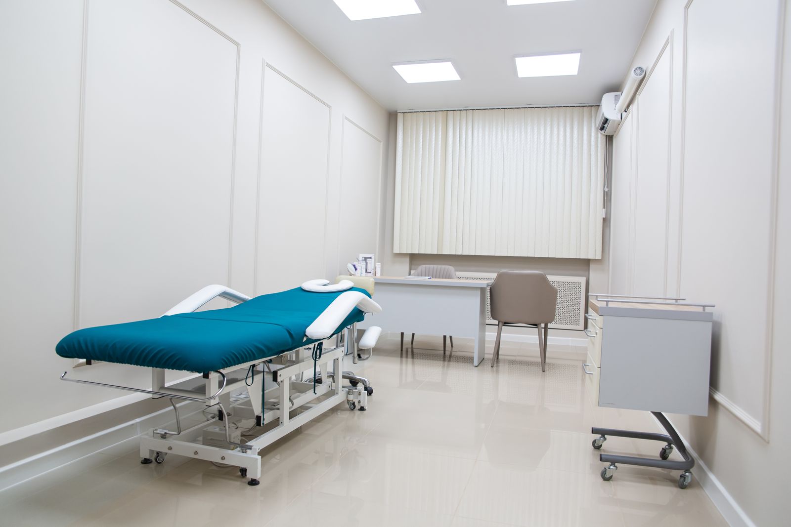 Sala de atendimento vazia em clínica